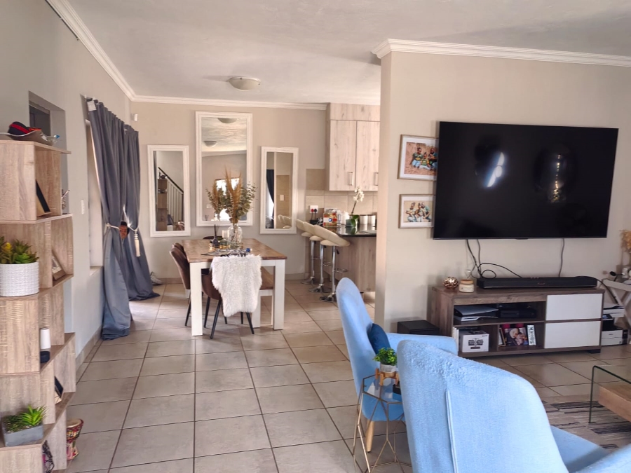 To Let 3 Bedroom Property for Rent in Waterval East North West
